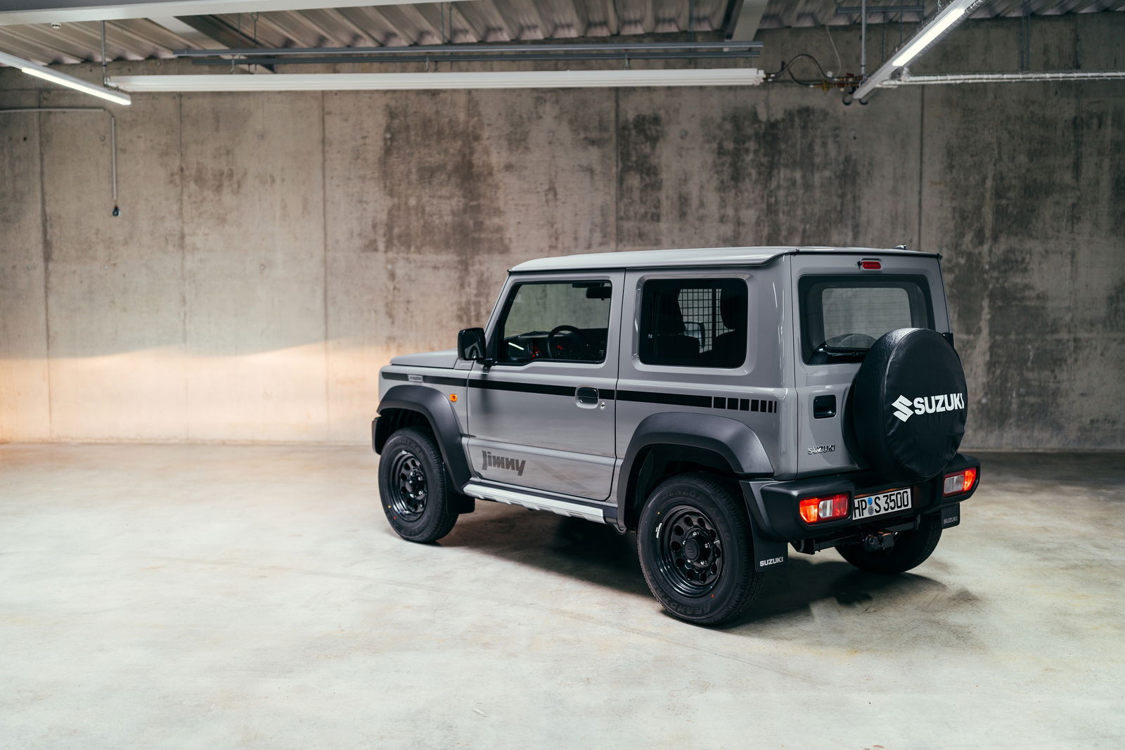 Suzuki Jimny Horizon - rear